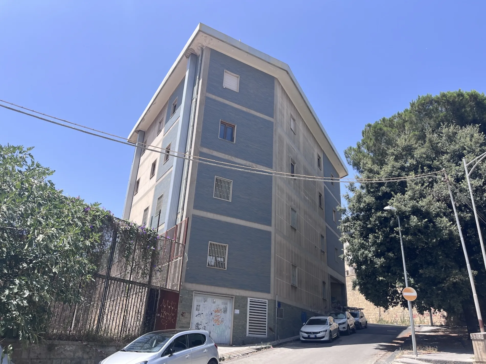 Cessione di intero stabile a reddito in provincia di Catania